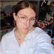 Je souhaite enseigner ma passion à des élèves qui en ont besoin en tant que future étudiante en fac d'anglais